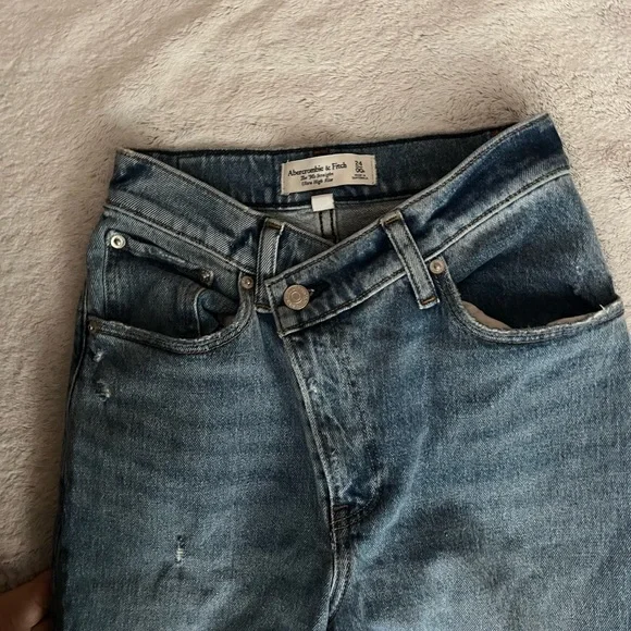 Abercrombie & Fitch Curve Love Ultra High Rise 90s Straight Criss Cross Waist - Picture 5 of 5